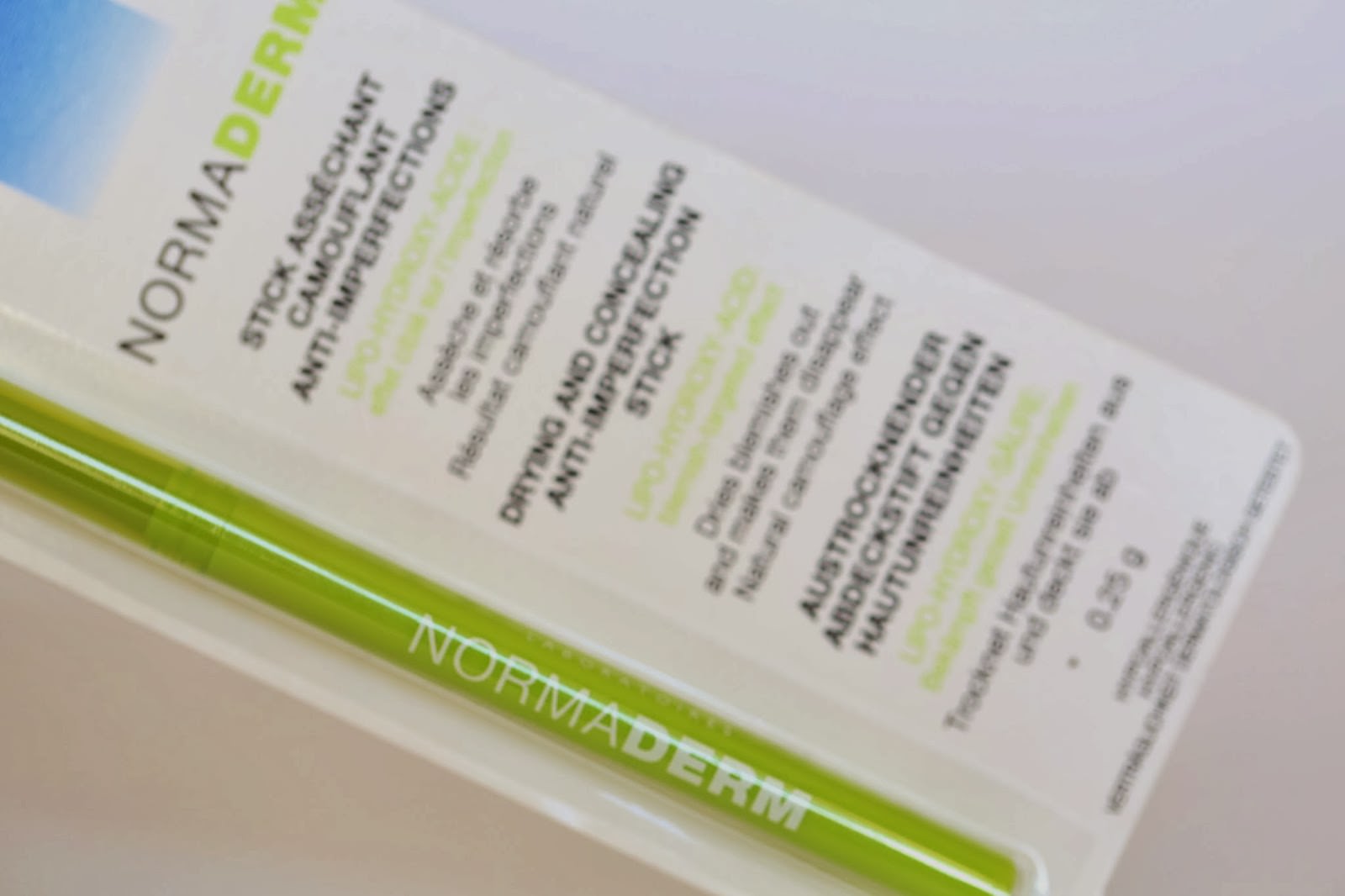 Normaderm Drying And Concealing Anti-Imperfection Stick – AJDAS
