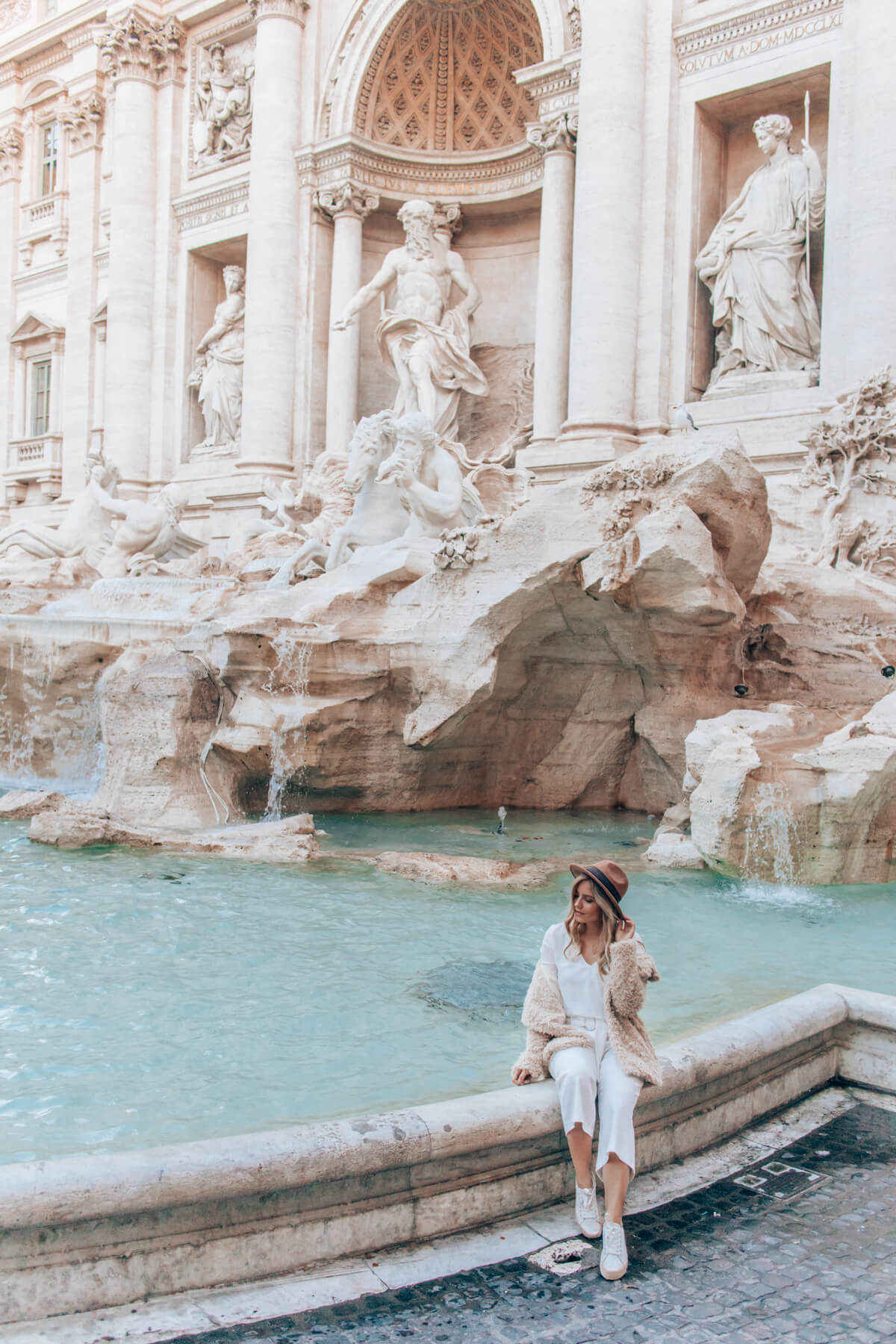 Trevi fountain Rome - What to see